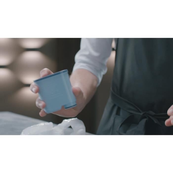 Philips Original AquaClean Calc and Water filterb - Prolong Machine - No descaling up to 5000 Cups - 1x AquaClean Filter (CA6903/10)