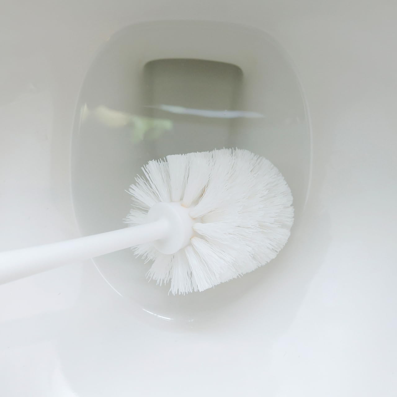 SHOWERORO Toilet Brush Replacement Head Round Ball Shape Plastic Bathroom Cleaner Fits Standard Handles Easy Install Odor Resistant