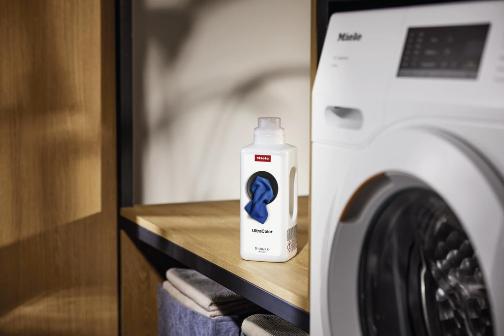 Miele Original UltraColor Liquid Laundry Detergent for Miele Washing Machines, Colour Protection for Dark and Coloured Fabrics, 1.5 L - 11979450