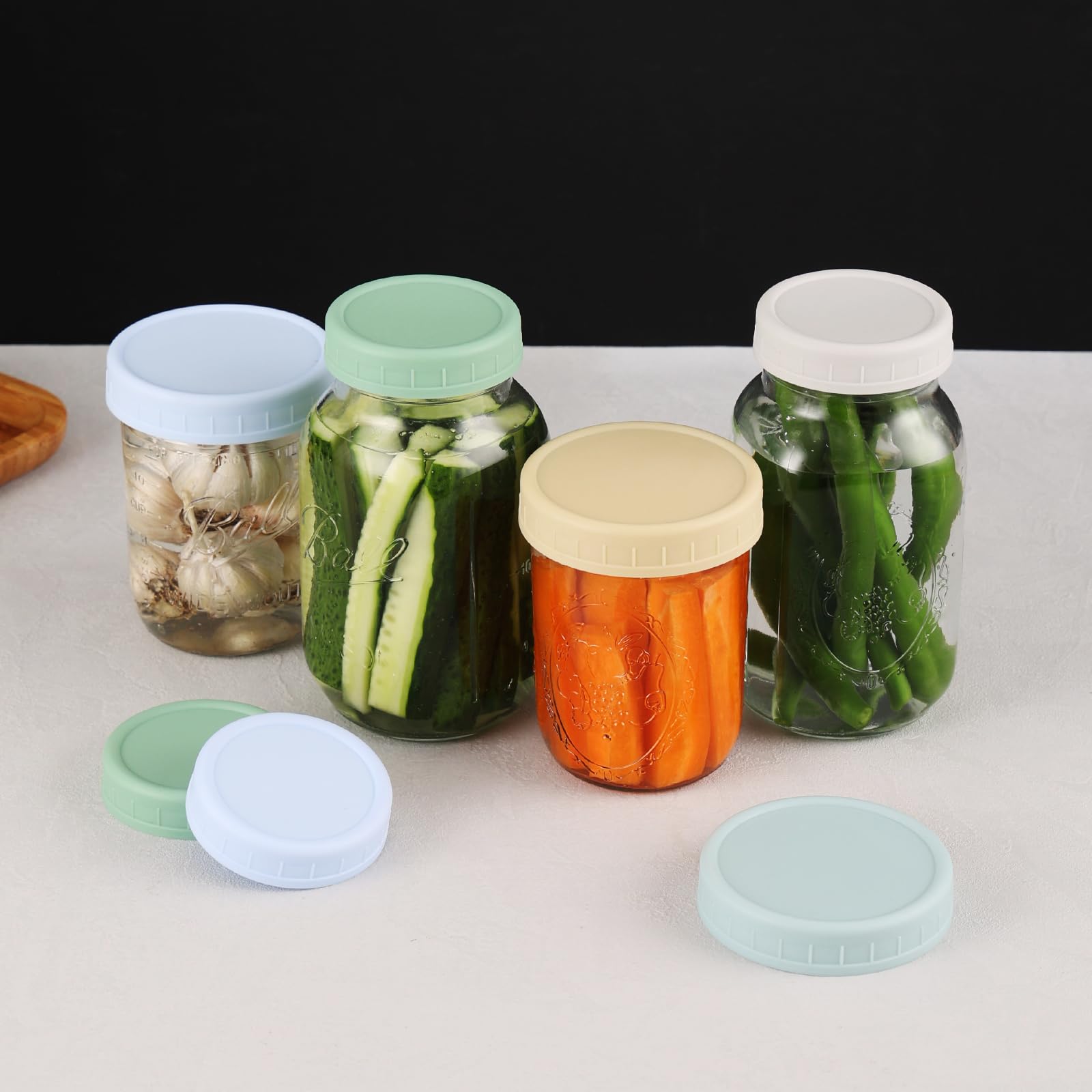 16PCS Plastic Mason Jar Lids 8 Wide Mouth&8 Regular Mouth for Ball, Kerr Jars and More, Colored Plastic Reusable Mason Jar Accessories for Canning Jars, Leak Proof Canning Lids with Silicone Rings