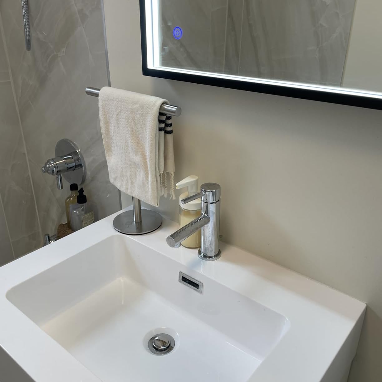 Bathroom Hand Towel Holder Stand，T-Shape Hand Towel Holder Stand SUS304 Stainless Steel for Bathroom，Kitchen or Vanity Countertop