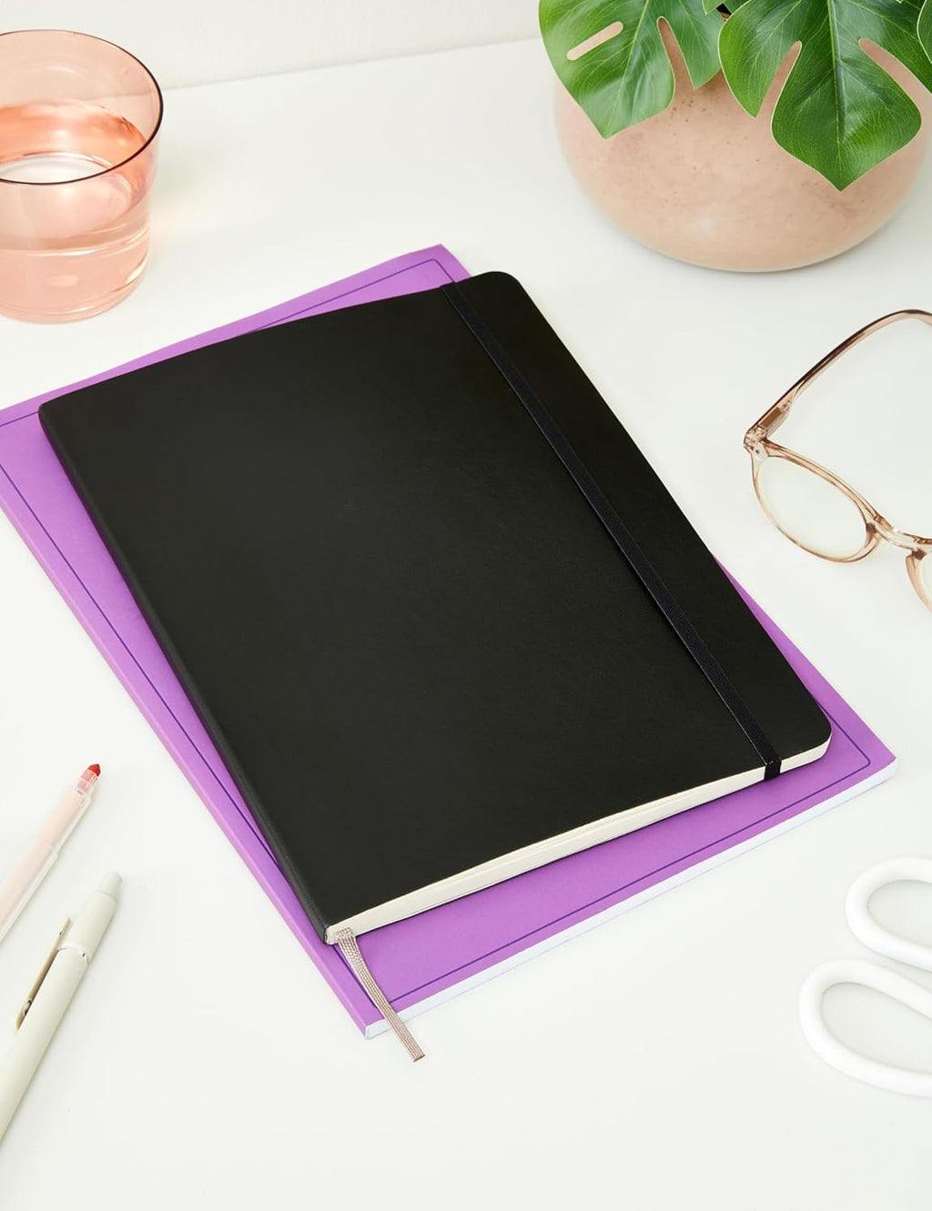 Moleskine Classic Notebook, Extra Large, Dotted, Black, Soft Cover (7.5 x 10)