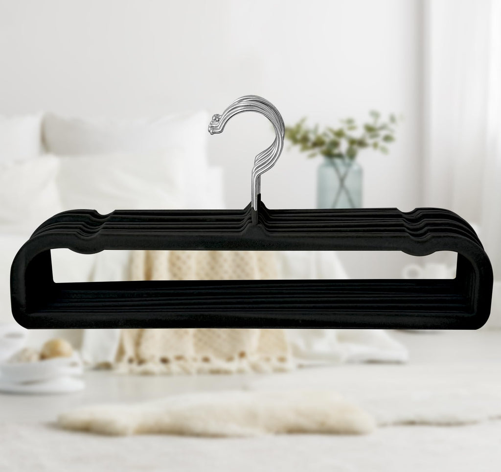 Velvet Pants Hangers 20 Pack,Premium Non Slip Velvet Hangers,Thin Space Saving Slim Clothes Hangers with 360° Swivel Hook,35cm