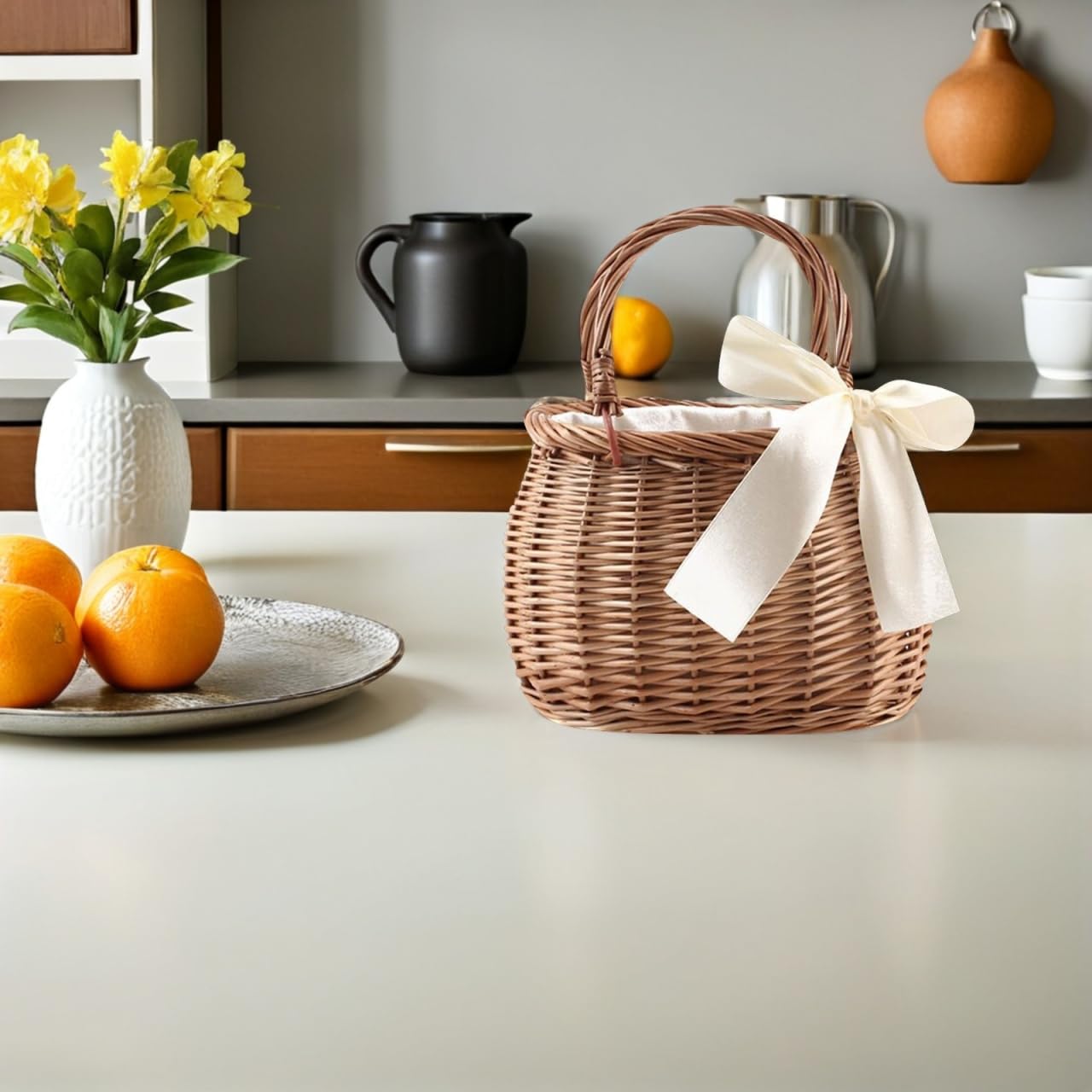 GLEAVI Handwoven Willow Flower Basket 7.48X5.90X4.72In Rustic Woven Storage Tote for Outdoor Picnic and Home Garden Decoration
