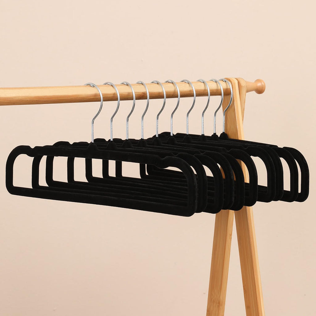 Velvet Pants Hangers 20 Pack,Premium Non Slip Velvet Hangers,Thin Space Saving Slim Clothes Hangers with 360° Swivel Hook,35cm