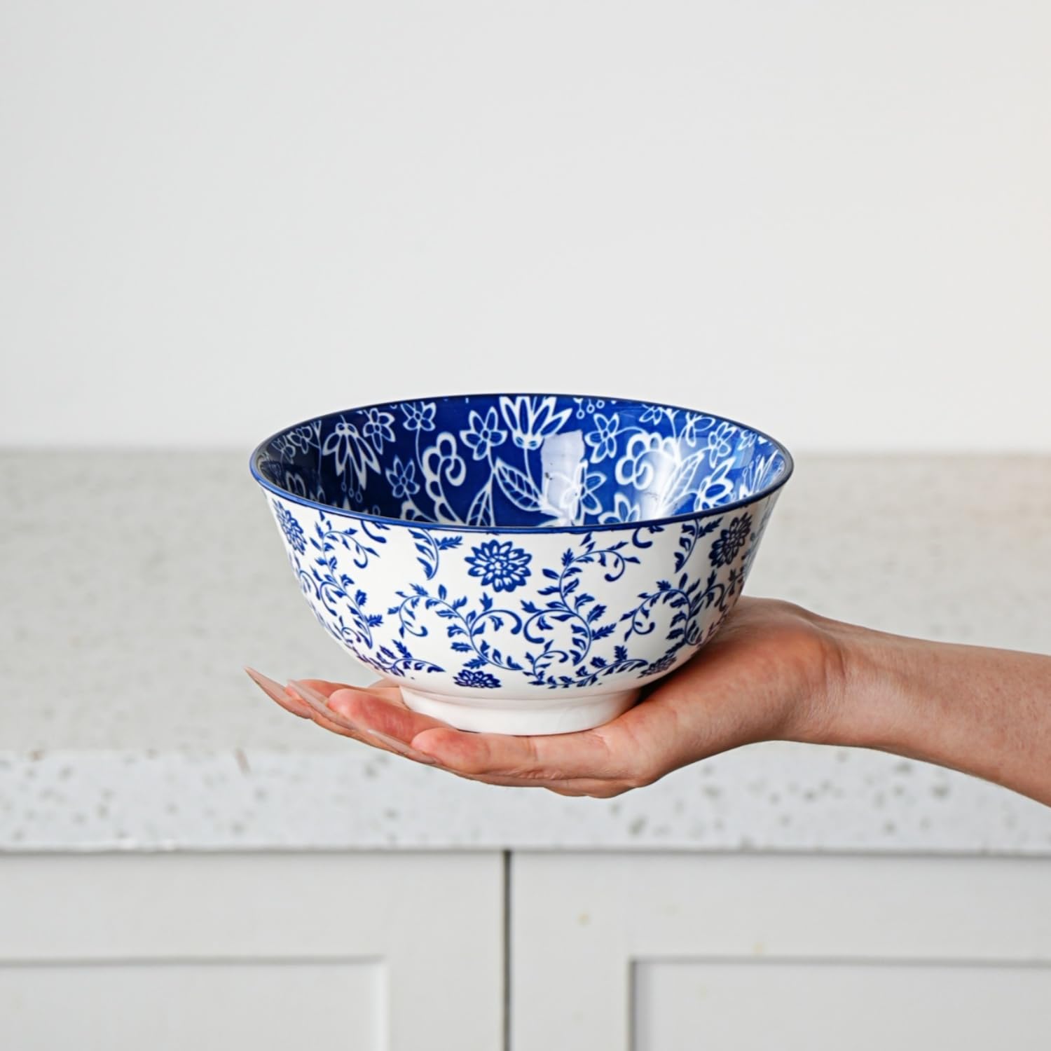 Cerkik Ceramic Soup Bowls Set – 24 Oz / 680 ml Deep Cereal Bowls, 6 Inch / 15.8 cm Large Porcelain Dinner Bowls for Salad, Pasta, Dessert, Oatmeal – Microwave Dishwasher Safe – Set of 6 – Vintage Blue