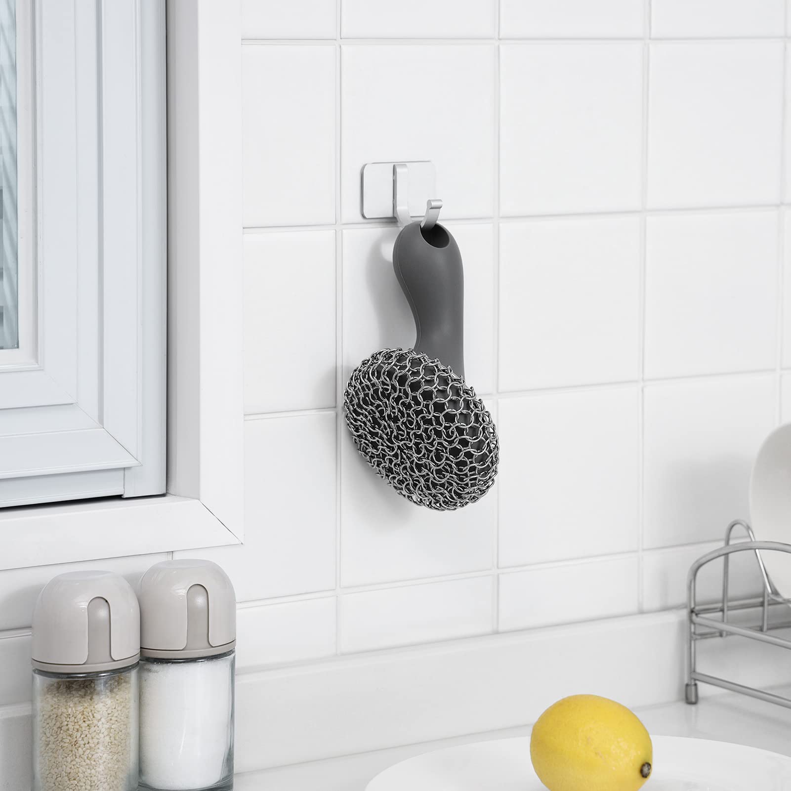 SUBEKYU Cast Iron Scrubber with Silicone Handle, Stainless Steel Cast Iron Skillet Cleaner Chainmail Scrubber for Pans, Grey