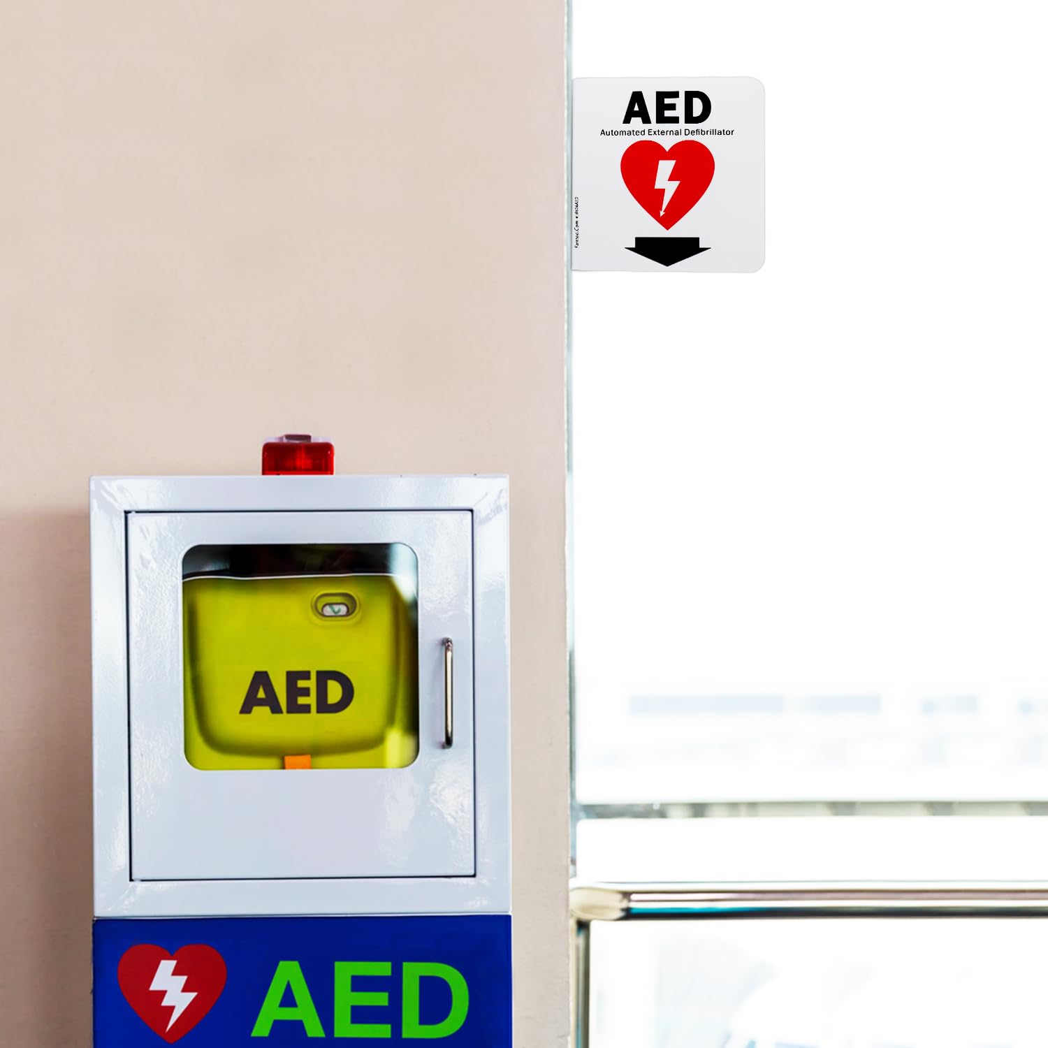 Faittoo AED Sign, AED Automated External Defibrillator with Down Arrow Sign, 6x6 Inches 90D Projection - Acrylic, 2 Pre-Drilled Holes, Includes Matching Screws, Use for Home Office/Business, 2 Pack