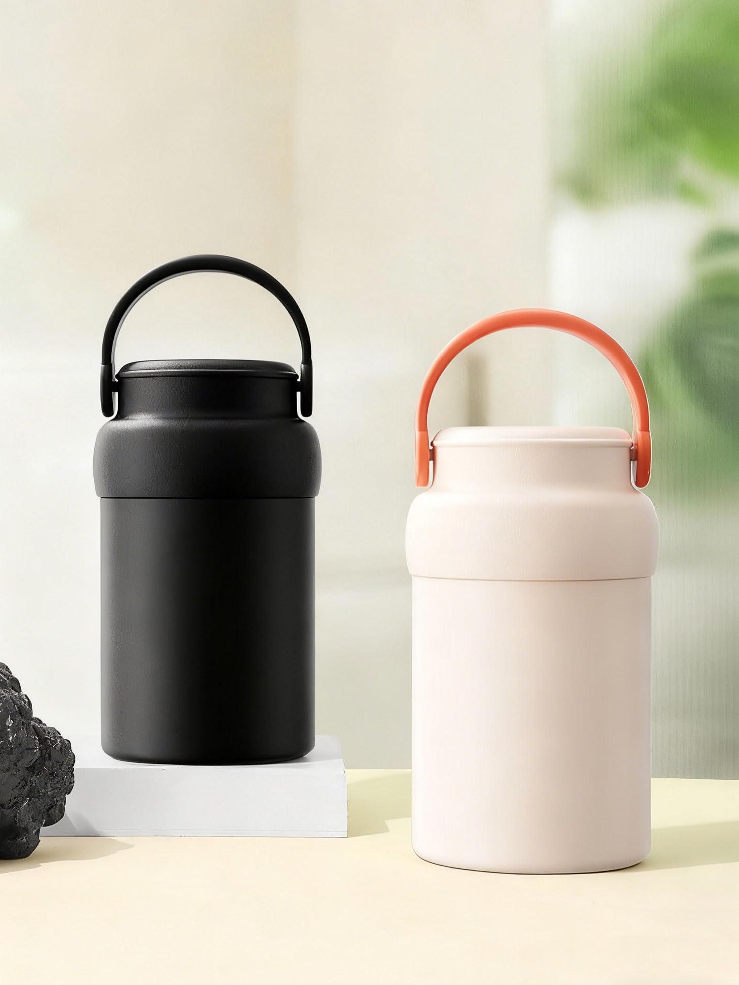 Insulated Food Jar (Black), 600ml 316 Stainless Steel Thermal Flask for Hot & Cold Meals, Double Wall Vacuum Insulated, Leak-Proof Vacuum Food Container with Folding Spoon & Fork