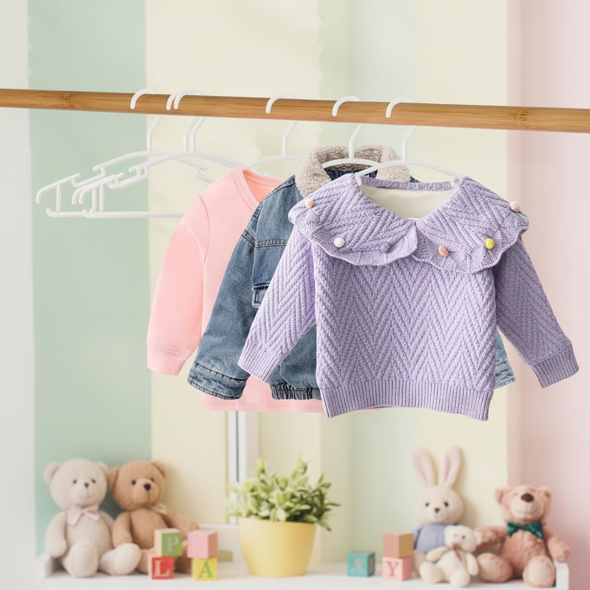 GoodtoU Kids Hangers 100 Pack Baby Hangers for Closet Toddler Hangers Plastic White Childrens Hangers Small Hangers 10.24inch (0-24 Months)