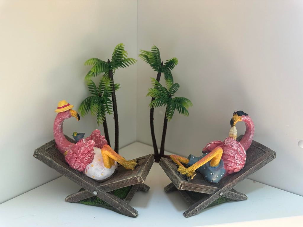 MUAMAX Flamingo Garden Statues Flamingo Figurine Tabletop Flamingo Decor Art Summer Tropical Coastal Ourdoor Decoration Flamingos Gifts for Women Grandma Friends Lawn Housewarming Gifts