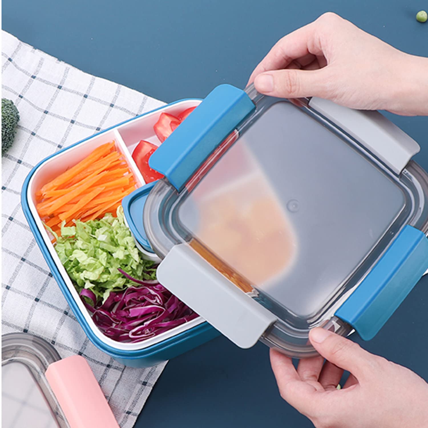 YOUEON 3 Pack Salad Lunch Container to Go with 3 Compartment Tray, 52 Oz Bento Lunch Box with Spoon, Dressing Cup, Portable Salad Container for Lunch, Salad Toppings, Snacks, Fruit, Three Colors