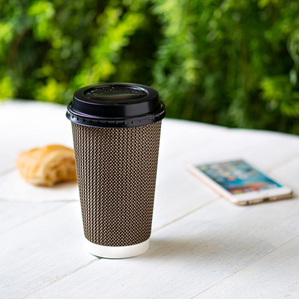 GUSTO [16 oz - 50 Sets] Insulated Brown Patterned Ripple Paper Hot Coffee Cups with Lids (Lids Color May Vary) - Ideal for Hot Beverages, Travel, and Office Use - Formerly Comfy Package