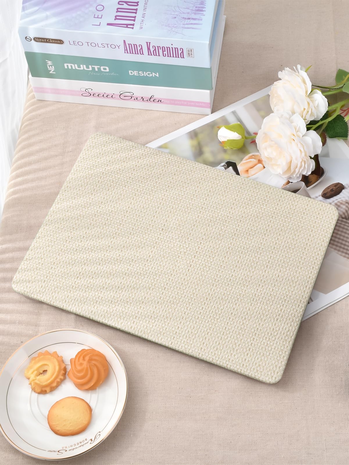 Seorsok Compatible with MacBook Pro 13 inch Case M2 2023,2022,2021-2016 A2338 M1 A2251 A2289 A2159 A1989 A1708 A1706,Elegant Plastic Hard Shell Case with Transparent Keyboard Cover,Beige Woven Fabric
