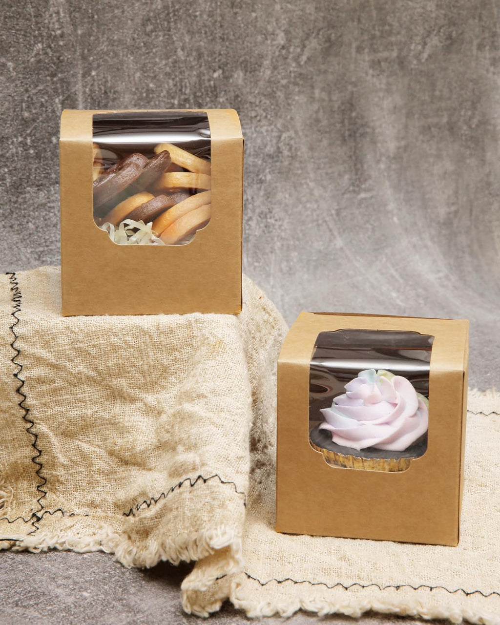 qiqee Brown Cupcake Boxes Individual Cupcake Container 100pcs 3.5" x 3.5" x 3.5" Auto-Pop up Single Cupcake Boxes (100 Boxes+100 Inserts)