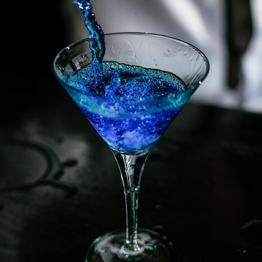 PARACITY Martini Glasses, Crystal Coupe Glasses, Hand Blown Premium Crystal Martini Glasses, Perfect for Cocktails, Martinis, Margaritas, Parties, Catering Boxes and Gifts(8 OZ/240ML) (4)