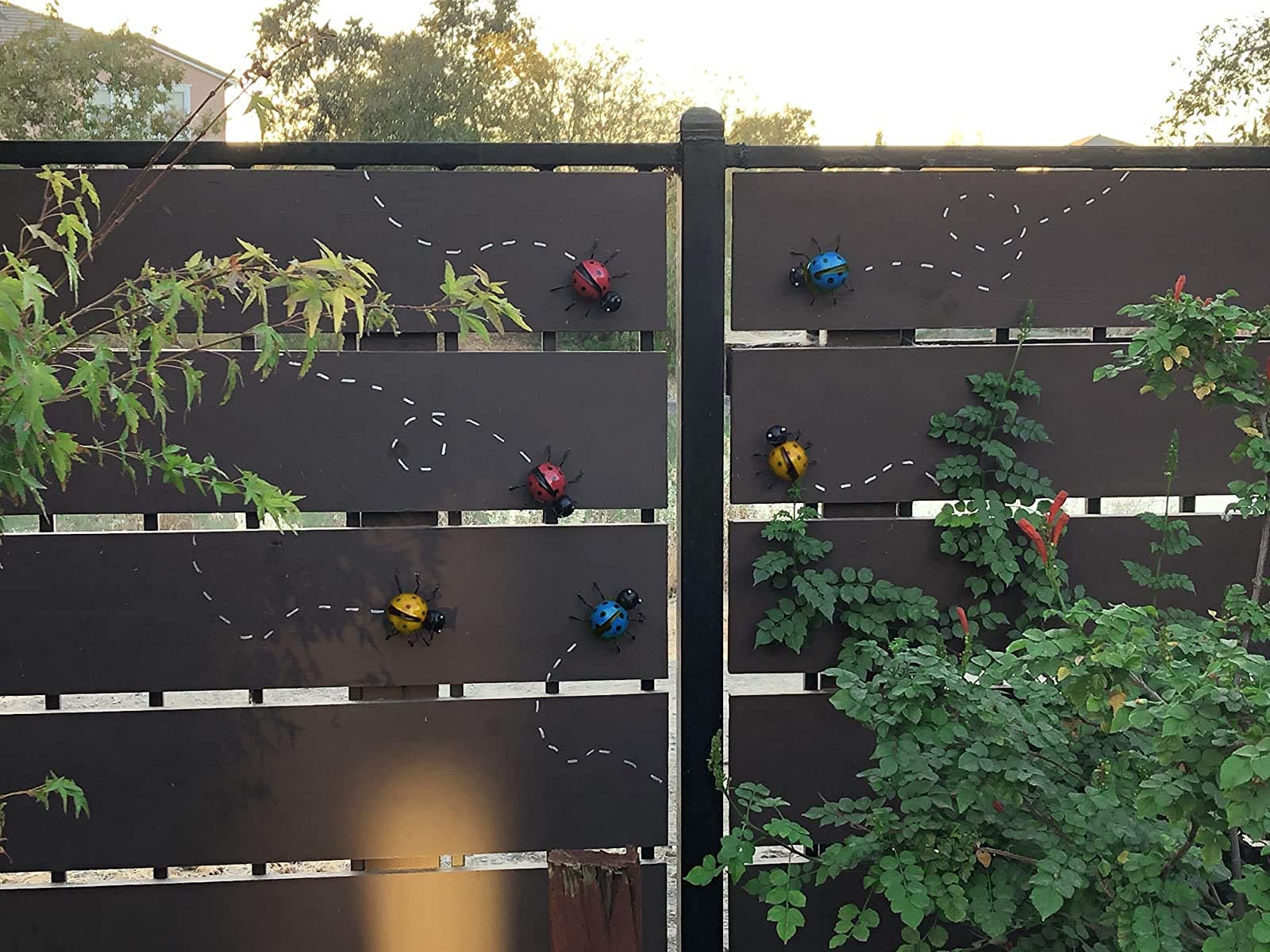 Metal Ladybugs Garden Wall Art Decor Cute Handmade Ladybugs for Backyard Garden Lawn Porch Outdoor Decoration with Red and Black Spots Easy Hanging Yard Wall Ornament Set of 4