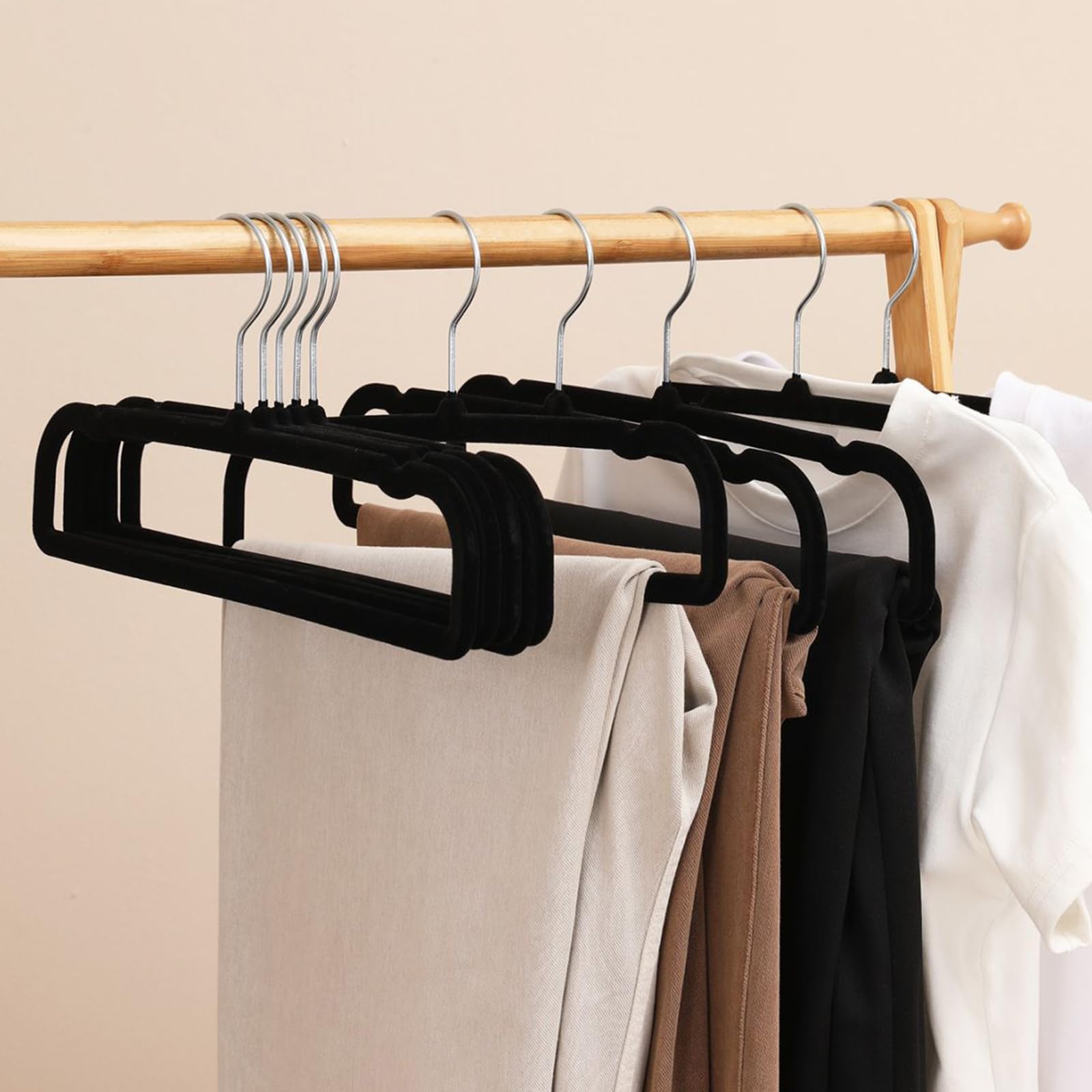 Velvet Pants Hangers 20 Pack,Premium Non Slip Velvet Hangers,Thin Space Saving Slim Clothes Hangers with 360° Swivel Hook,35cm