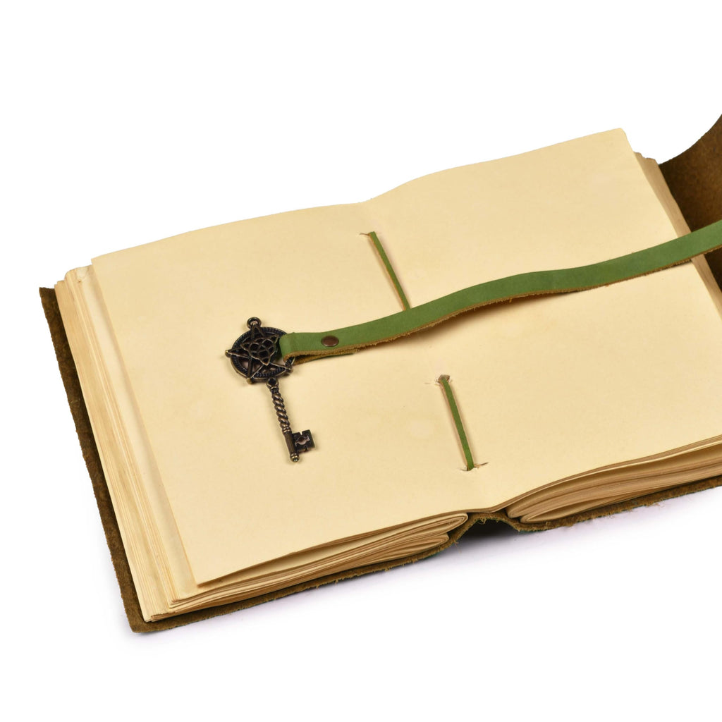 LEATHER VILLAGE Handmade Leather Bound Journal for Women- Green | 7"X5" Medium | 260 Pages Blank of Vintage Paper Writing, Sketchbook, Notebook