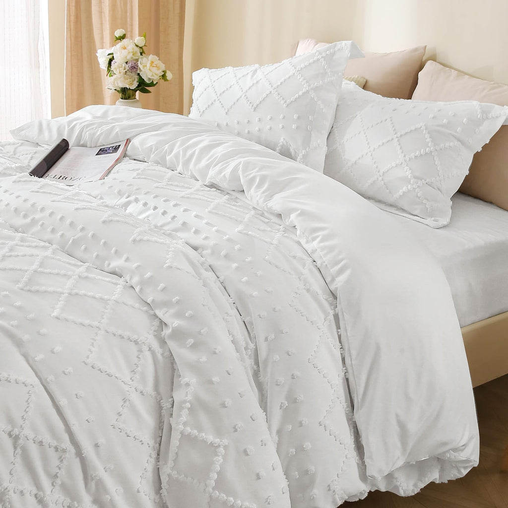 HYMOKEGE Duvet Cover Queen Size, Boho Tufted Duvet Cover Set 3 Pieces, Soft & Lightweight Shabby Chic, Embroidery Bedding Set for All Seasons, 90" × 90" & 2 Pillow Shams, White