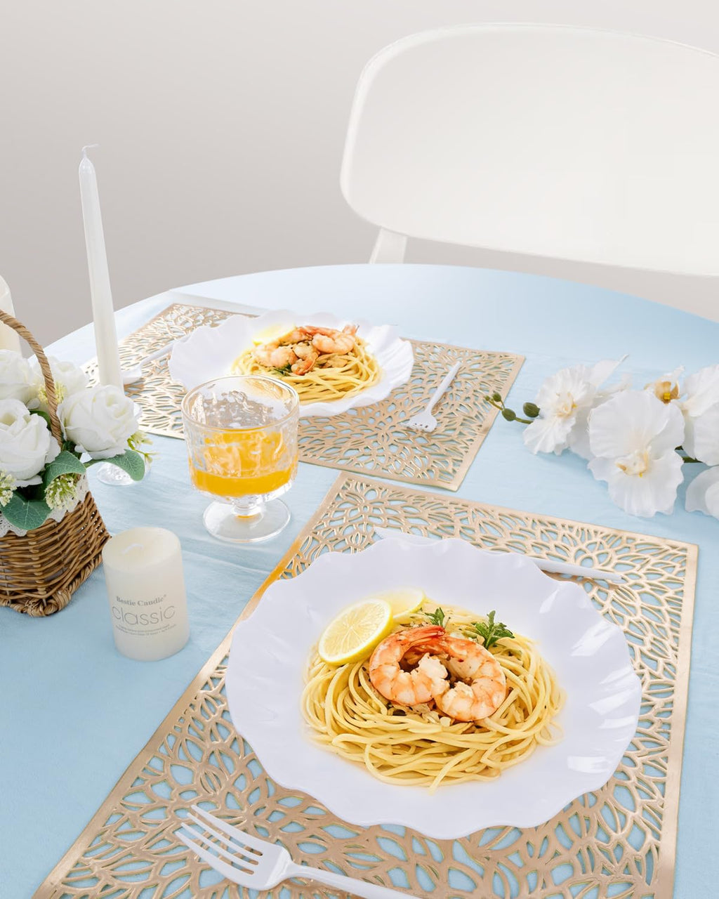 LIYH White Plastic Plates, 20 Pieces, Reusable, Unbreakable, Scalloped, Microwave & Dishwasher Safe 10 Inch