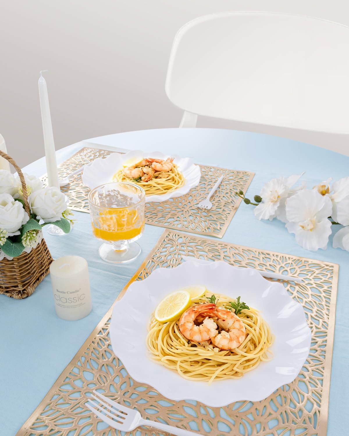 LIYH White Plastic Plates, 20 Pieces, Reusable, Unbreakable, Scalloped, Microwave & Dishwasher Safe 10 Inch