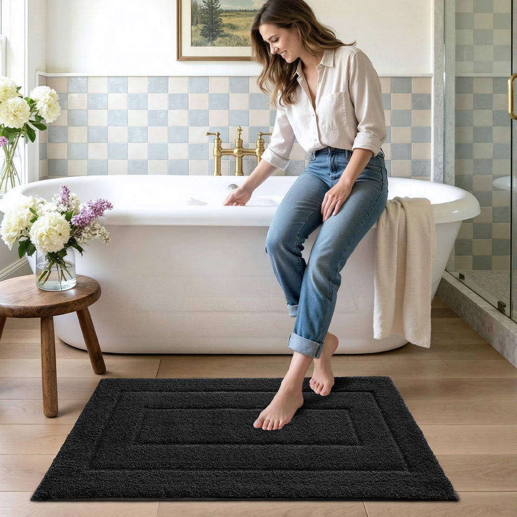 DEXI Bath Mat Non Slip, 16x24 Absorbent Microfiber Soft Bathroom Rug, Machine Washable Carpet for Shower Floor Bathmat Decor, Black