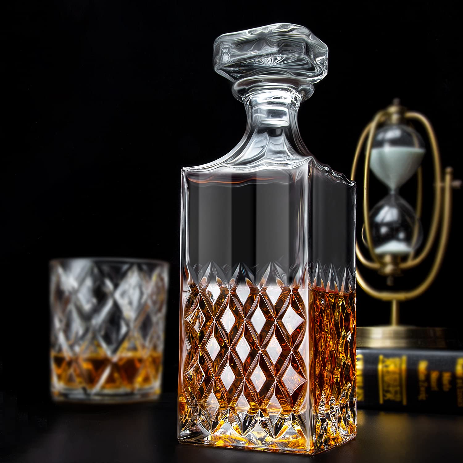 LIGHTEN LIFE Whiskey Decanter, 29oz Crystal with Stopper, Non-Lead Scotch Decanter in Gift Box, Premium for Vodka, Bourbon, Liquor