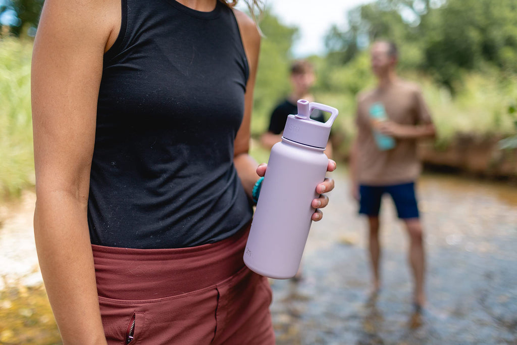 Simple Modern Water Bottle with Straw and Chug Lid Vacuum Insulated Stainless Steel Metal Bottles | Reusable Leak Proof BPA-Free Flask for Sports Gym | Summit Collection | 32oz, Blush