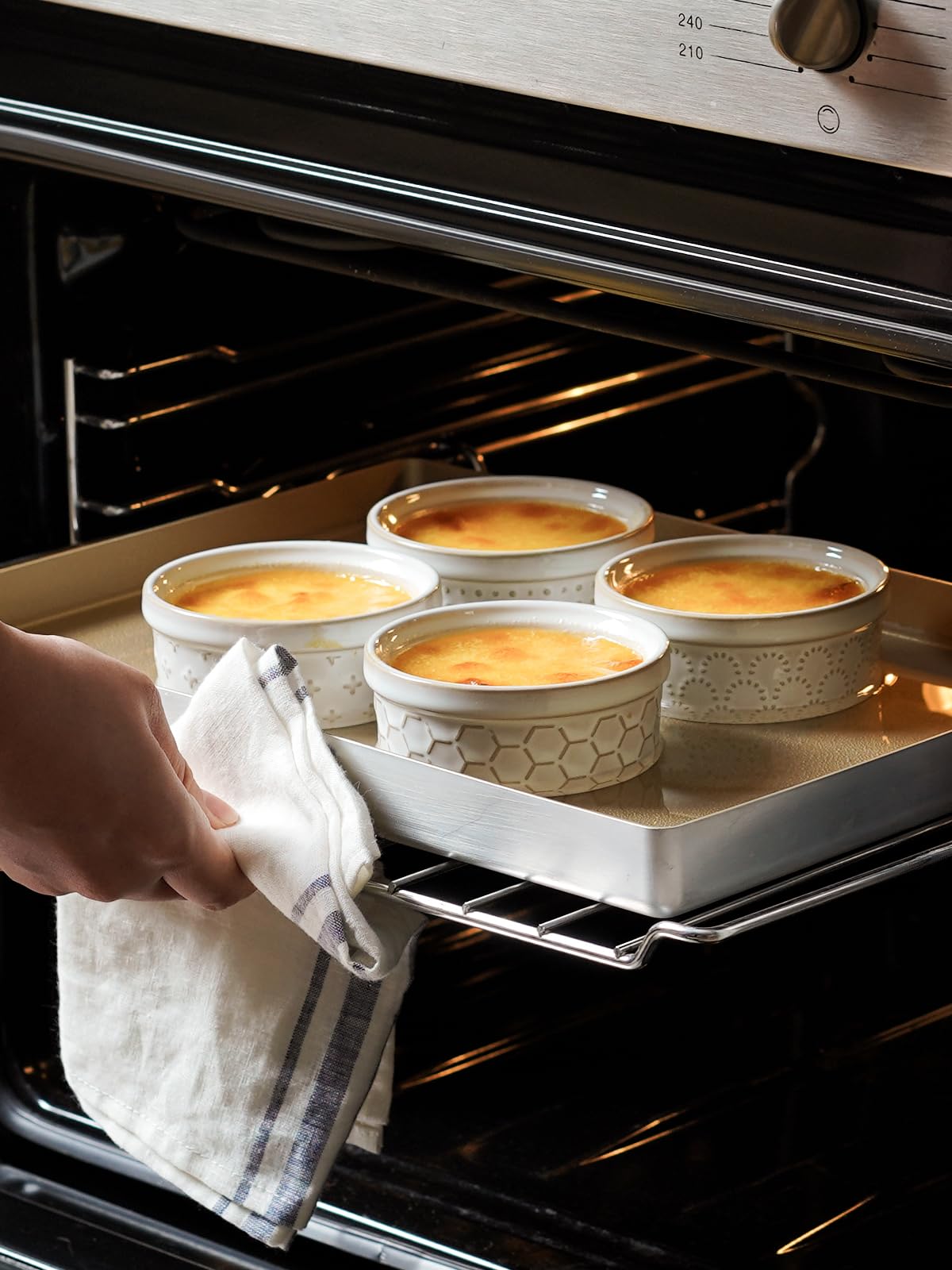 LE TAUCI Ramekins 4 oz, Ramiken for Creme Brulee, Lava Cake,Pudding, Souffle, Small Sauce Bowl,Ceramic Baking Dishes- 3.8 inch, Set of 4, Arctic White