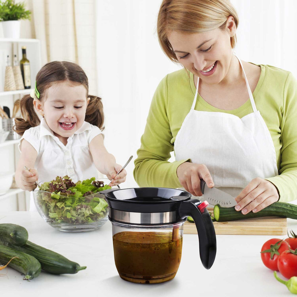 Fat Separator With Bottom Release - 4 Cup Gravy & Fat Separator with Strainer