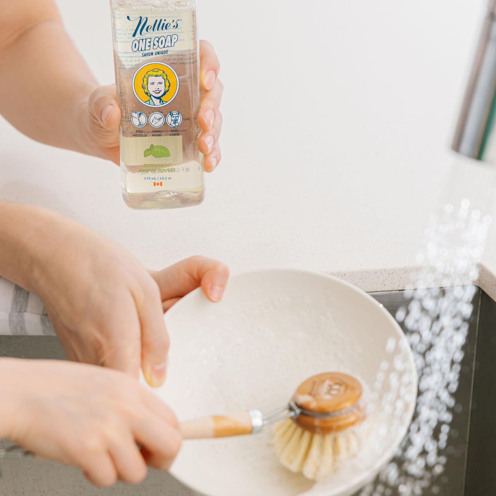 Nellie's One Soap - Peppermint Scented - Gentle Multi-Purpose Cleaner for Dishes, Surfaces, and Hands - Hypoallergenic, Plant-Based, Chemical-Free, and Soft on Skin - 19.2 oz - (Made in Canada)