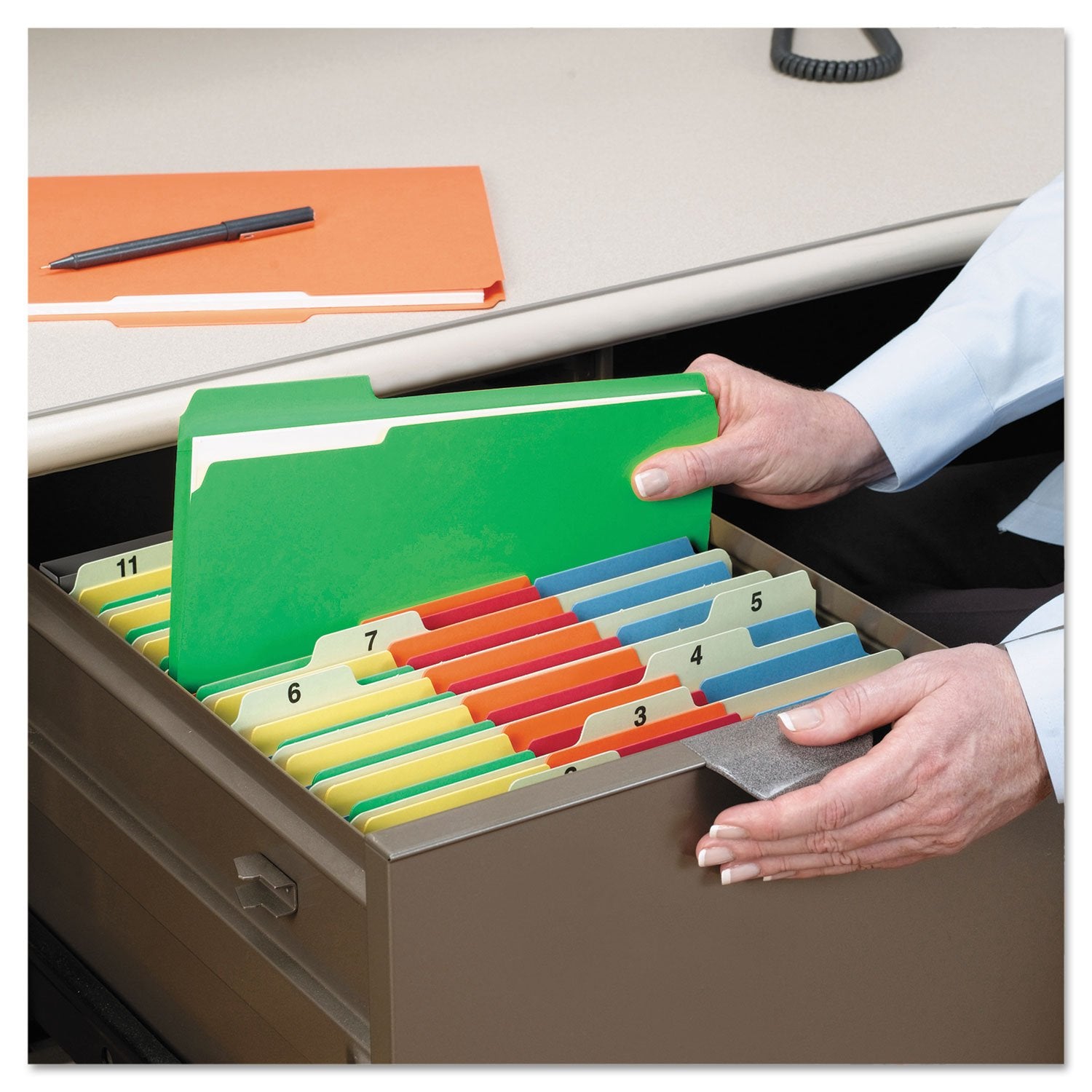 Smead File Folders, 100-Pack, Letter Size, 1/3-Cut Tab, Primary Assorted Colours, Blue Green Orange Red Yellow, Colour-Coded Filing for Home Office, School and Business Organization
