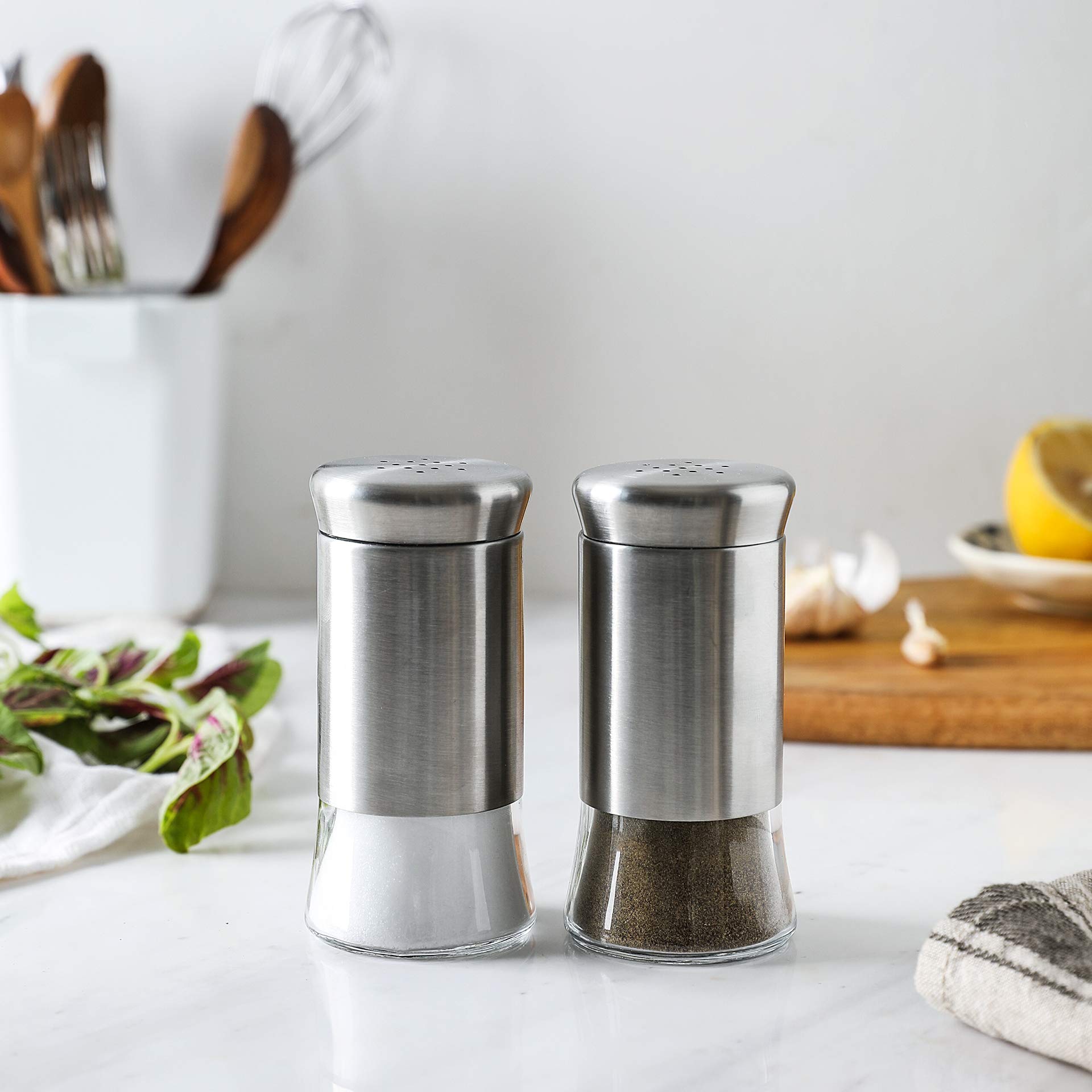 Gala Houseware 2 Pack Salt and Pepper Shakers, 4.6 oz Salt Shaker Spice Dispenser, Stainless Steel with Glass Bottoms, Refillable Design, Ideal for Kitchen, Dining Table, Camping, and BBQs