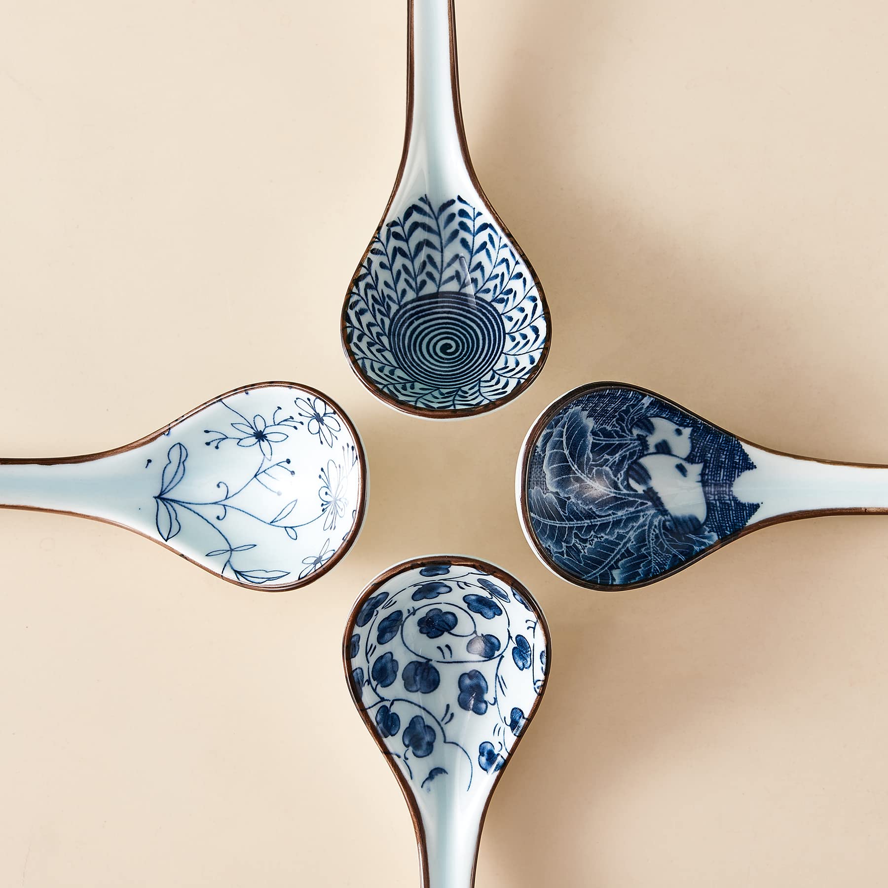 Asian Soup Spoons Set of 4, Ceramic Ramen Soup Spoon with Long Hook Handle, Deep Asian Spoon for Pho, Chinese Wonton, Dumplings, Japanese Miso, Udon, Dishwasher Safe, Blue and White