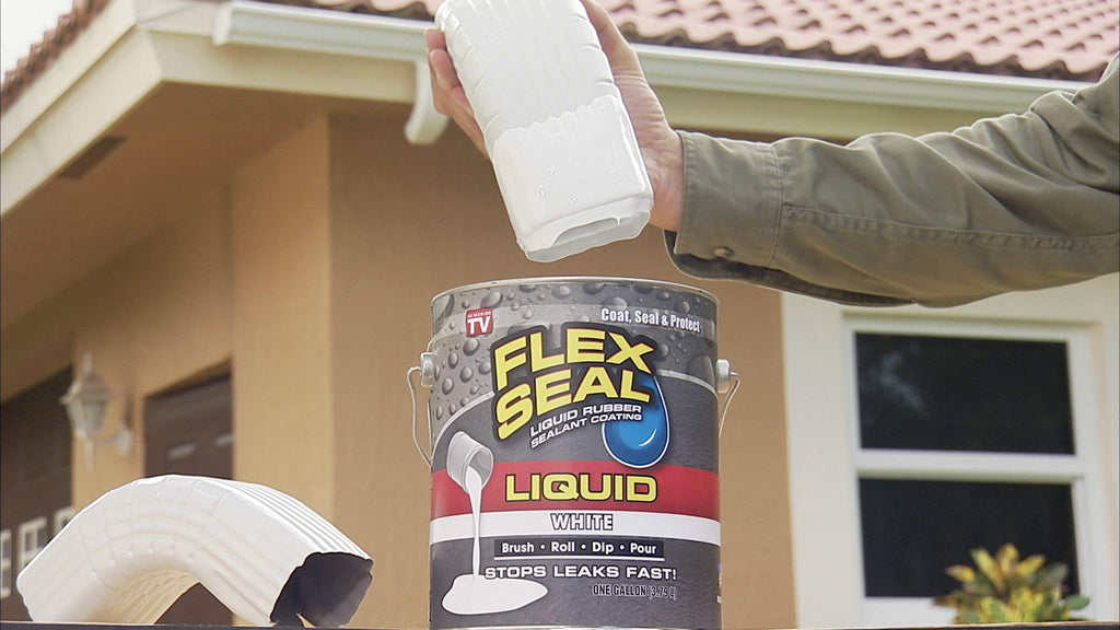 Flex Seal Liquid - Waterproof Rubber Seal, Patch Leaks, Repair Multi-Surface Indoor & Outdoor; Thick Coating Great for Roofs, Cracks, Gutters, Concrete, Basements, Foundations, Clear, 16 oz (473 mL)