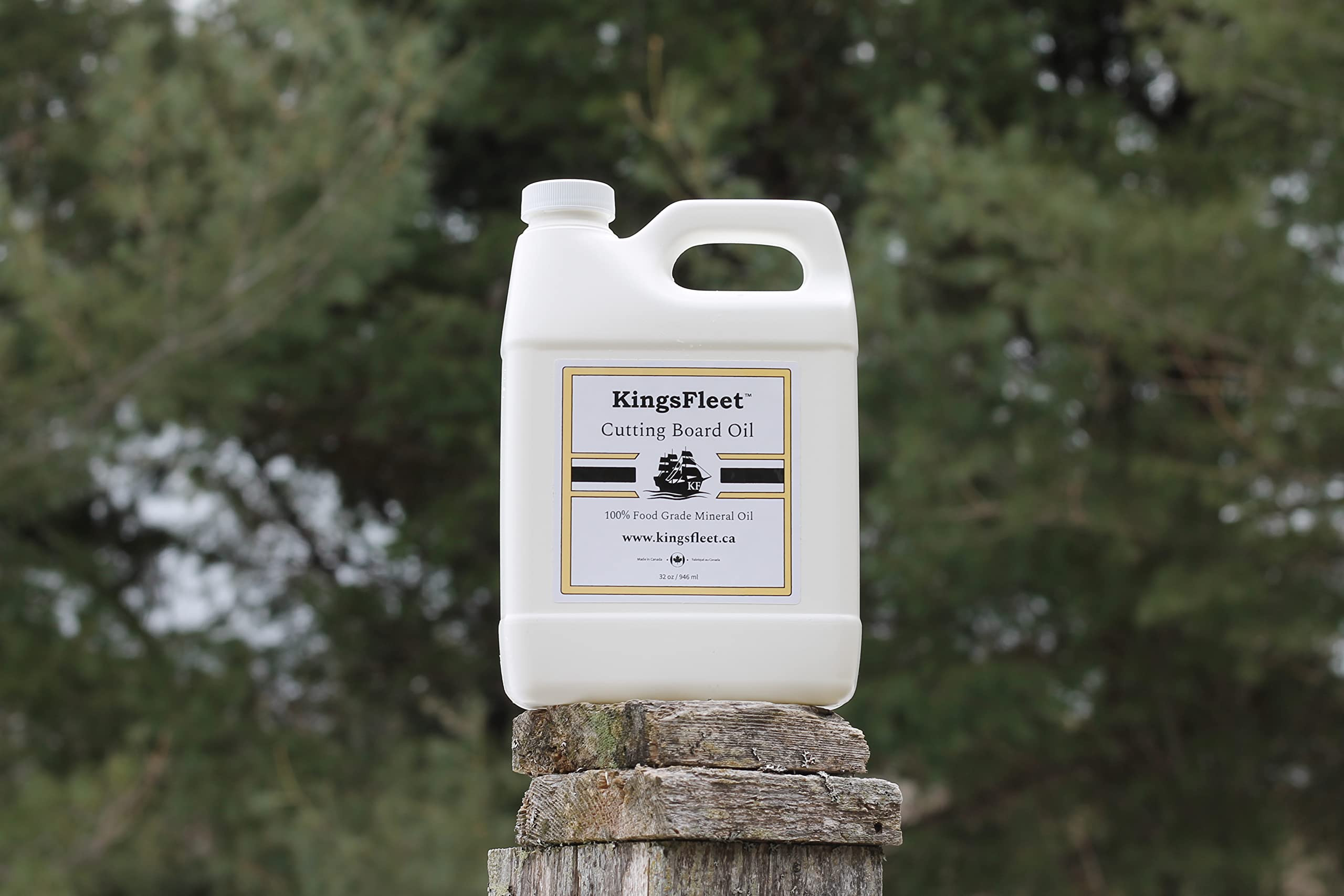 KingsFleet - Cutting Board Oil | 32 oz | Canadian Made | 100% Food-Grade Mineral Oil for Superior Protection of Cutting Boards, Butcher Blocks, and Wood Utensils