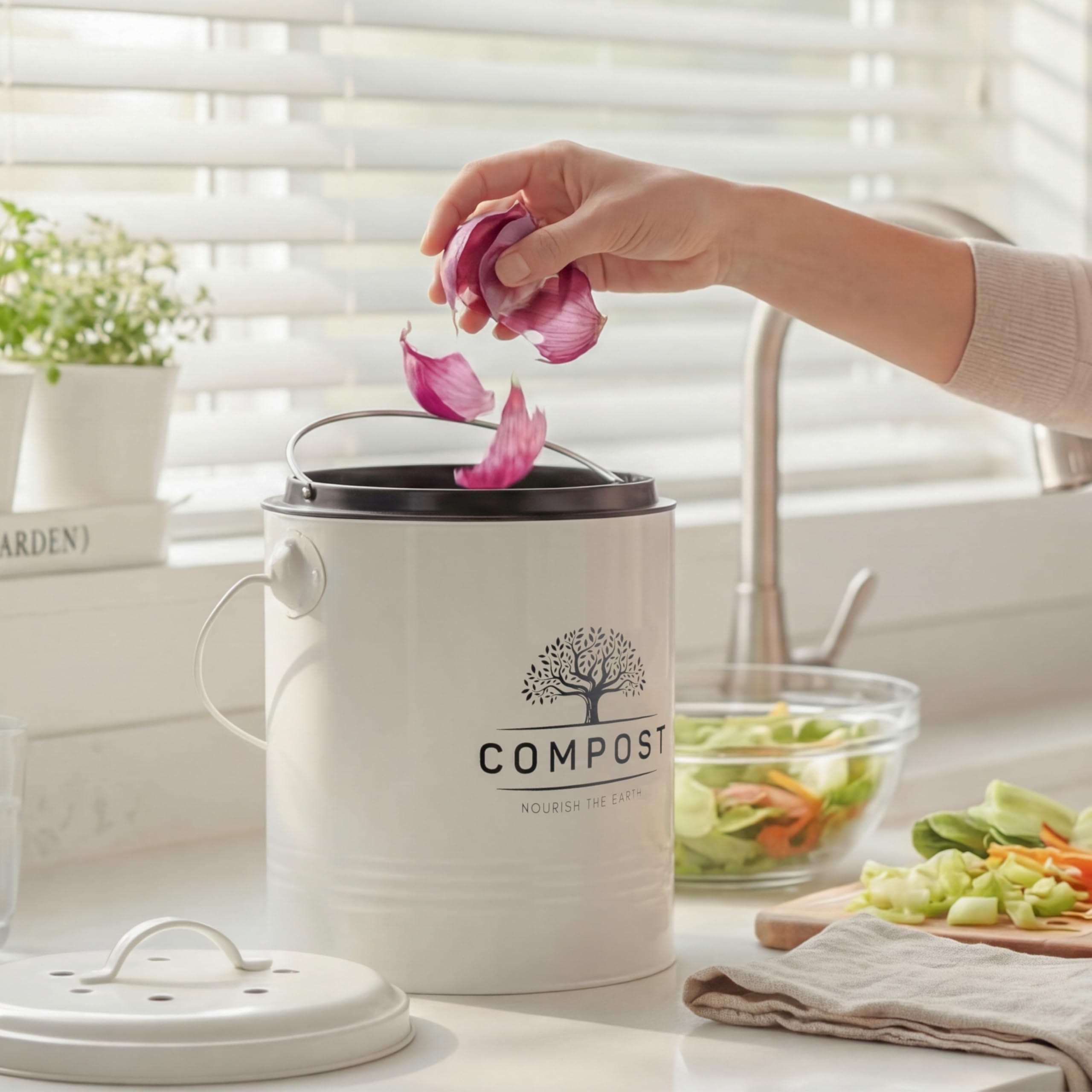 Perfnique Kitchen Compost Bin, 1.3 Gallon Countertop Compost Bin with Lid, Indoor Compost Bucket Includes Inner Bucket Liner and Carbon Filter, Small Compost Bin with Trash Bags (with Bags, Cream)