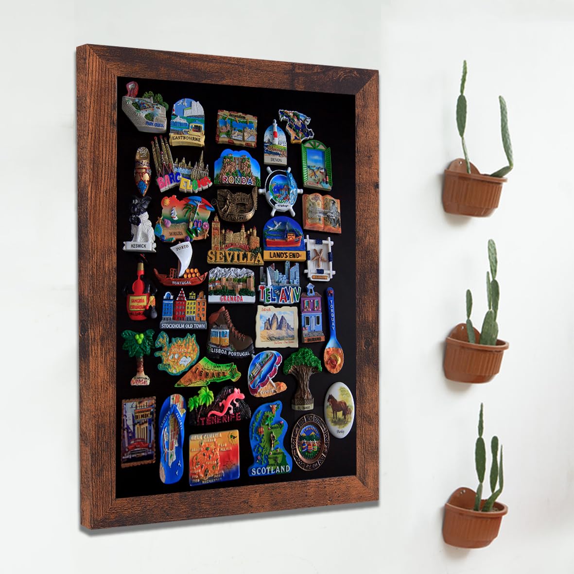 Umtiti Chalkboard, 30 * 40 cm, Walnut Brown Solid Wood Frame，Magnetic Surface Chalkboard for Kitchen Home, Office, Restaurantand and Wall Decor，BN-3040-CA