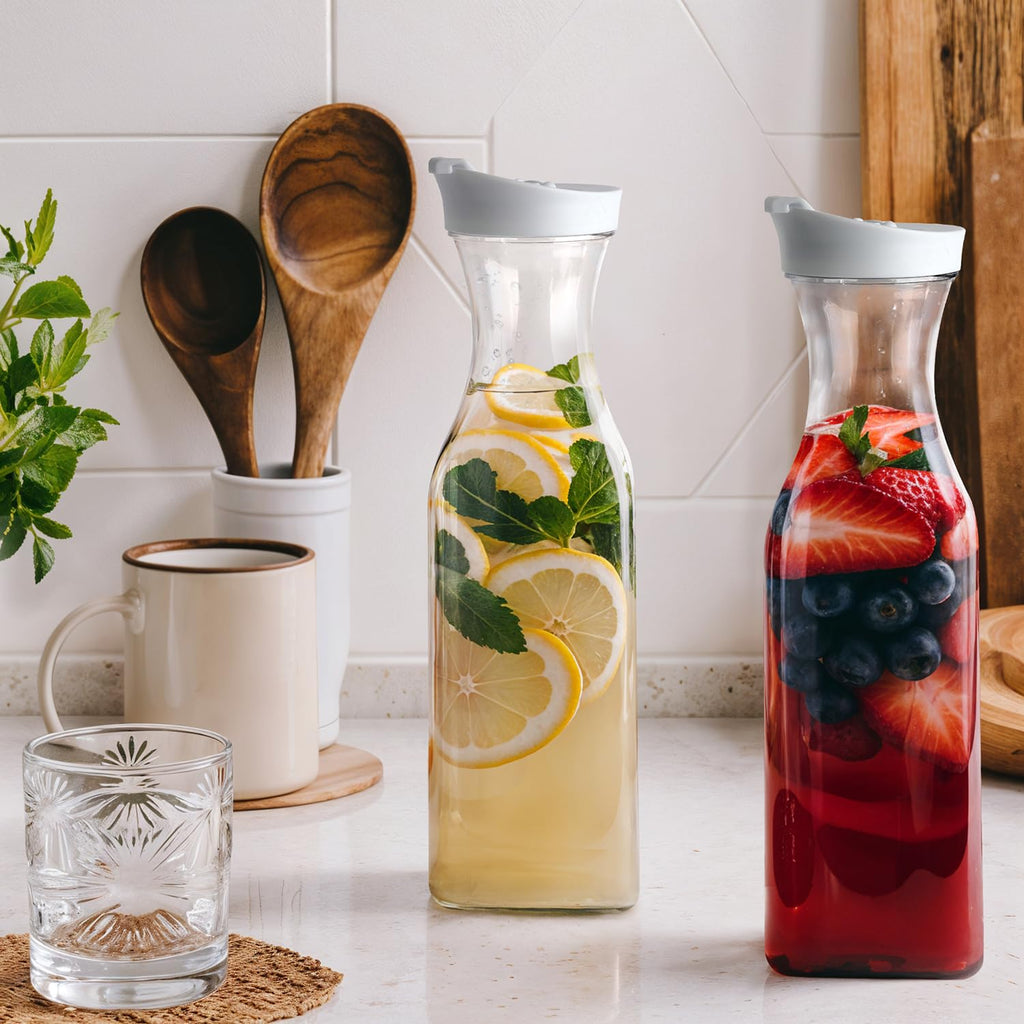 Gusto [50 oz - 4 Pack] Carafe with Lid, Large Capacity Square Base - Clear Pitcher with Flip Top Lid, Easy-Pour Spout Juice Containers with Lids, Hand Wash Only - Perfect for Mimosa Bar