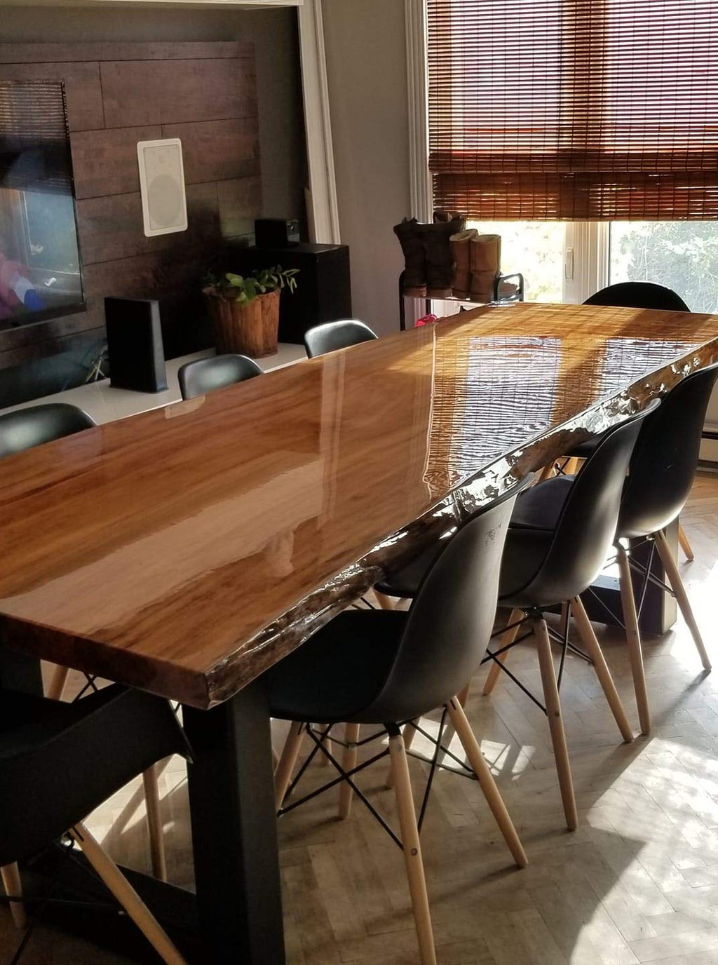 Magic Resin | Epoxy Resin for Table Tops & Coatings | 32 oz (946 mL) | Premium Quality | High Gloss Thick Clear Coat | Table Tops, Bar Tops, Countertops, Artworks, Seal Coats etc.