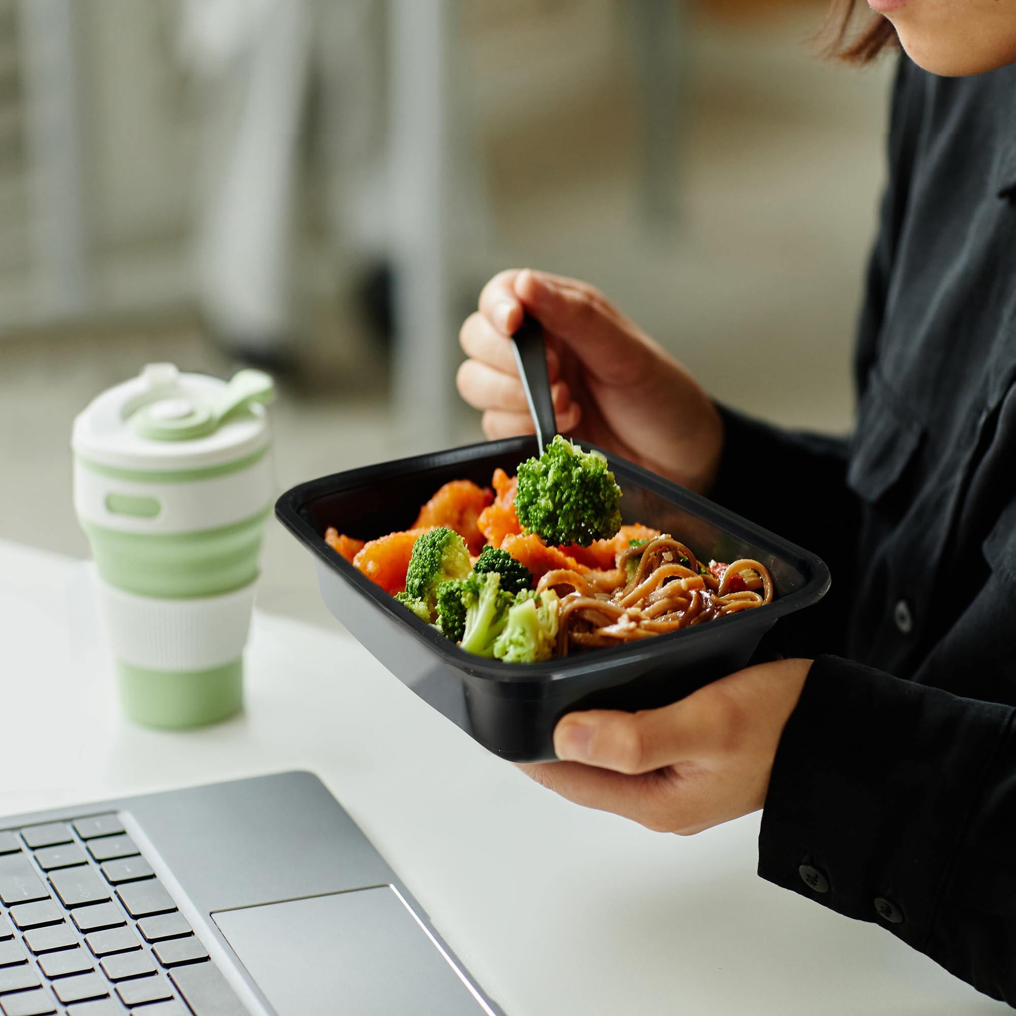 Gusto [24 oz -50 Count] 1 Compartment Meal Prep Containers Reusable- Microwaveable, Dishwasher and Freezer Safe,BPA-Free, Portion Control and Convenience Food Storage with Lids- Formerly Comfy Package