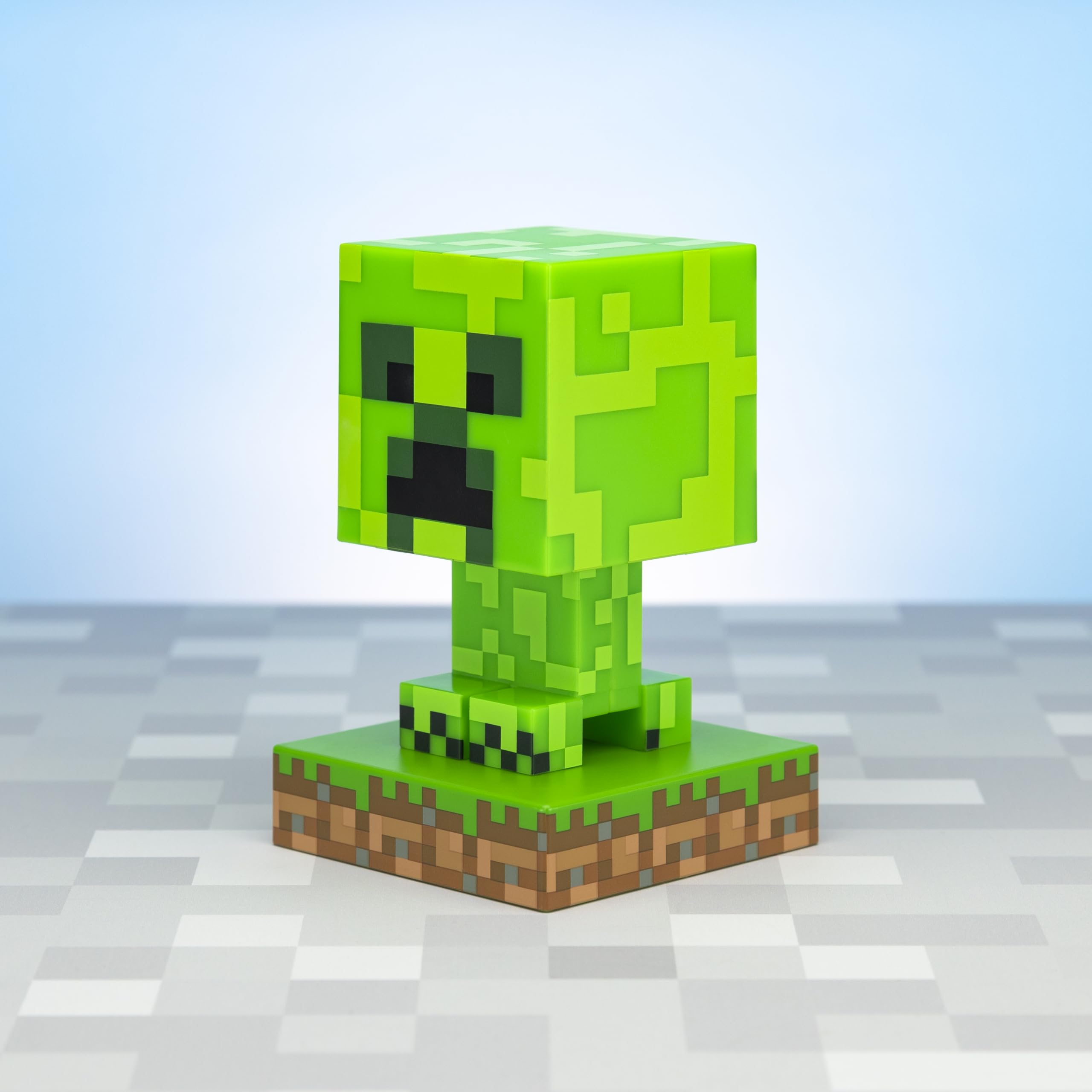 Minecraft Creeper Light, 3D Lamp - Officially Licensed Night Light - 12 cm Tall, Battery Powered, Gaming Room & Bedroom Decor for Minecraft Gamers | Paladone