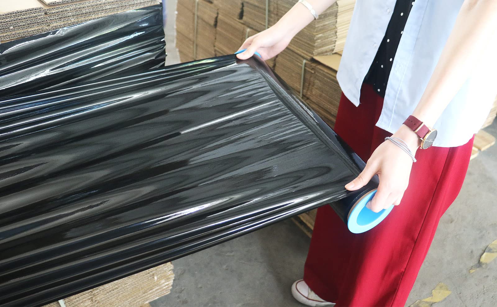 BOMEI PACK Black Stretch Wrap, Plastic Shrink Wrap Film Roll 15 in x 1500ft, 1 Pack with Rotatable Sleeve