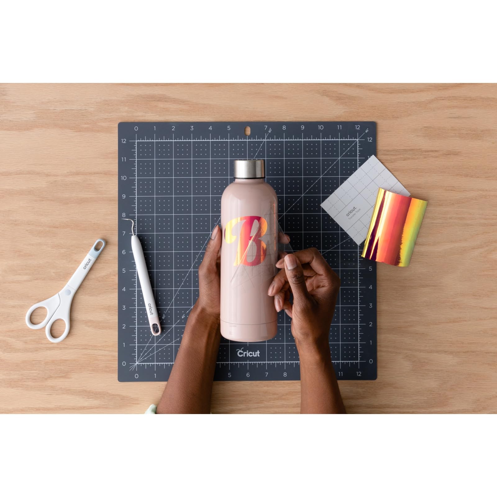 Cricut Transfer Tape - 1ft x 21ft - Easy Transfer Adhesive Sheet for Vinyl Projects - Compatible with Most Vinyl Types - Clear