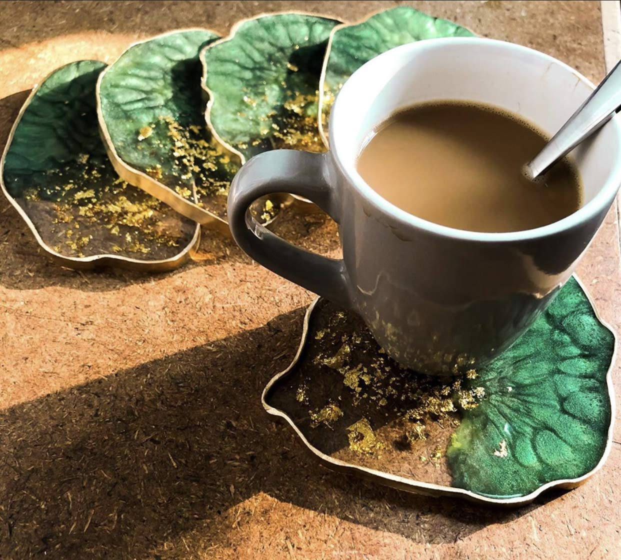 Epoxy Resin Kit for Art & Craft | 16oz (473ml) | UV Resistant | Clear Epoxy Resin | Jewelry, Earrings, Coasters, Casting, Molding, Crafting & more | Includes 2 pairs of gloves, 2 cups, 4 sticks & mica