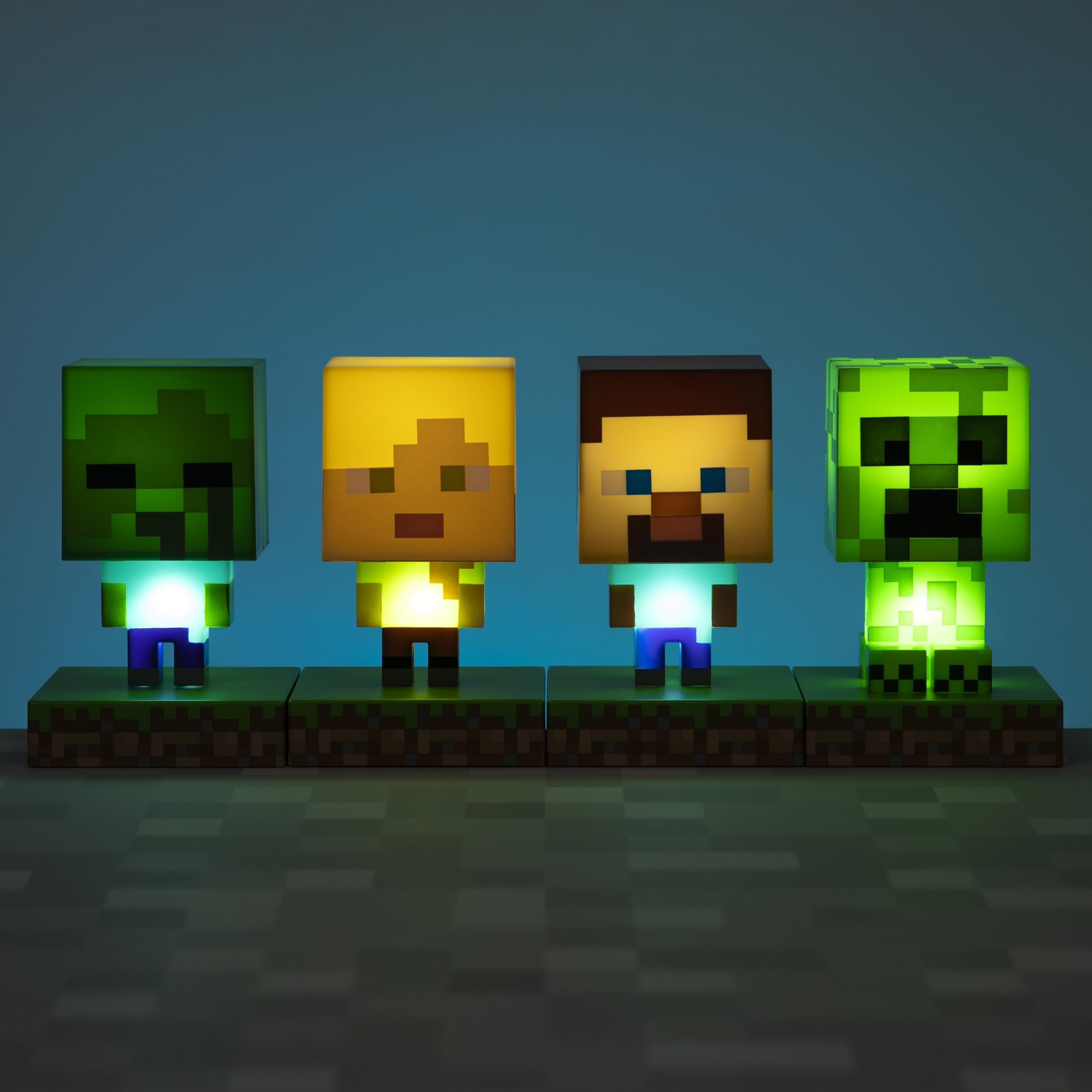 Minecraft Creeper Light, 3D Lamp - Officially Licensed Night Light - 12 cm Tall, Battery Powered, Gaming Room & Bedroom Decor for Minecraft Gamers | Paladone