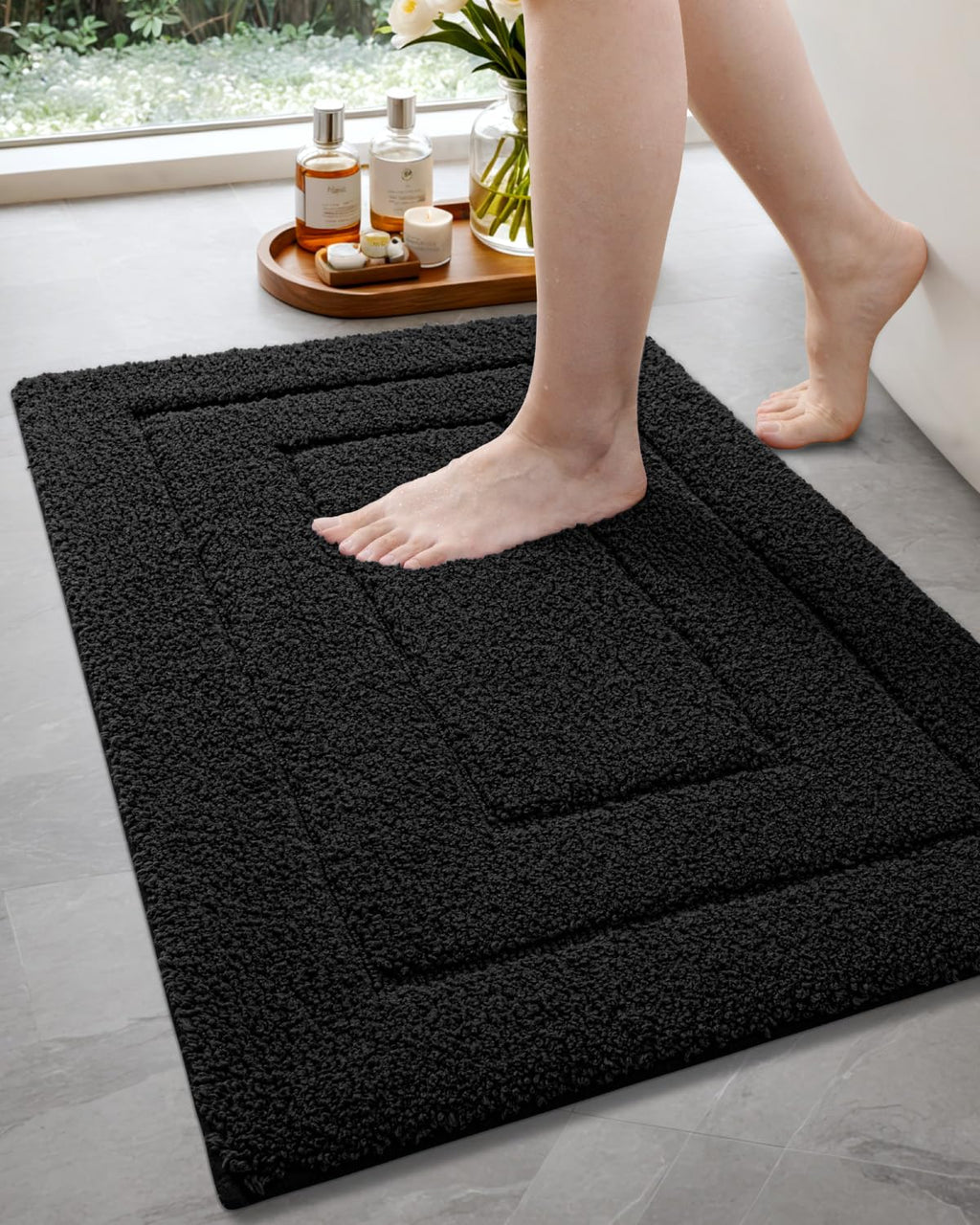 DEXI Bath Mat Non Slip, 16x24 Absorbent Microfiber Soft Bathroom Rug, Machine Washable Carpet for Shower Floor Bathmat Decor, Black