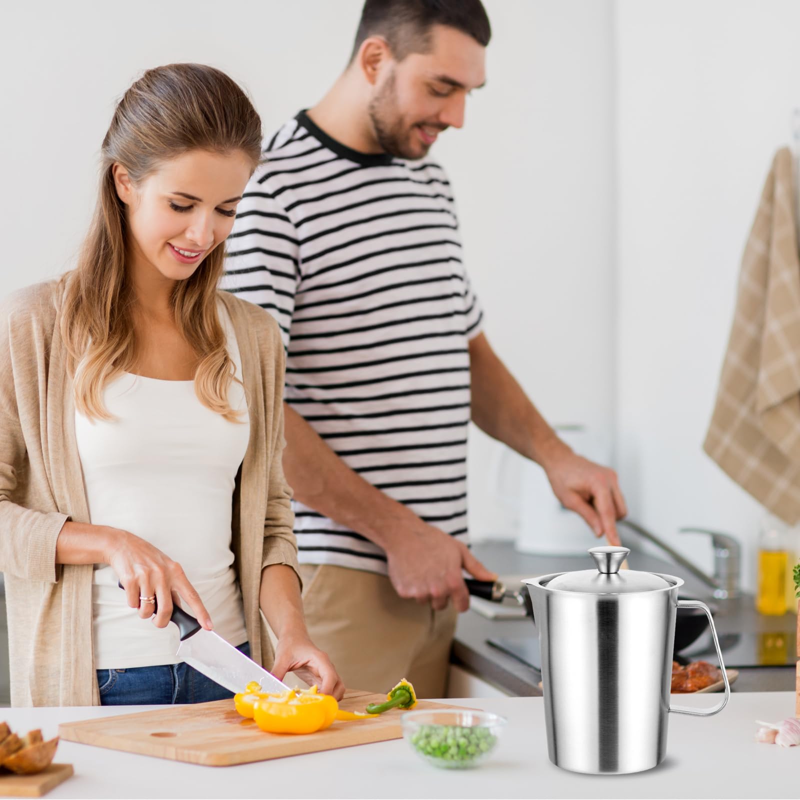 Acrux7 Stainless Steel Measuring Cups with Lids, 8 Cup (2000ml) Metal Measuring Cup, Stainless Steel Pitcher with Lid, Marking and Handle, 64oz
