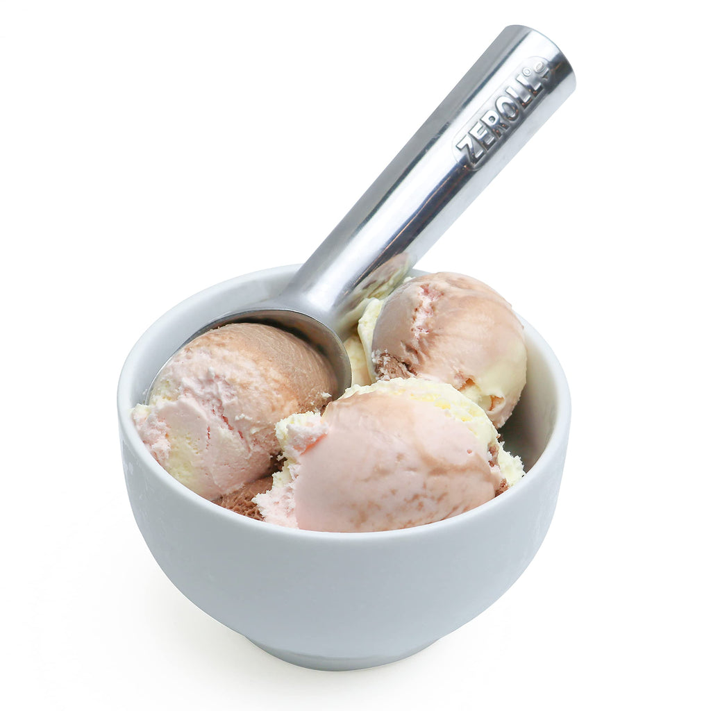 Zeroll 1010 Original Ice Cream Easy Scoop with Unique Liquid Filled Heat Conductive Handle Simple One Piece Aluminum Design Easy Release 20 Scoops per Gallon Made in USA, 4-Ounce, Silver
